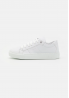 Guess TODA - Sneakersy niskie