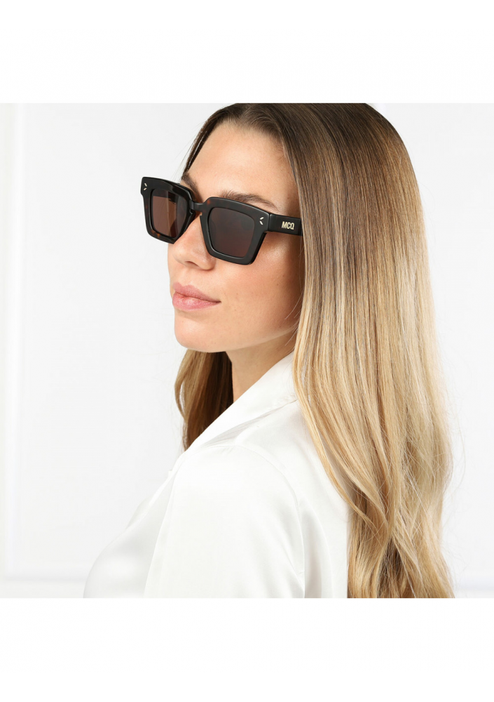 ALEXANDER MCQUEEN MQ0325S OKULARY PRZECIWSŁONECZNE UNISEKS
