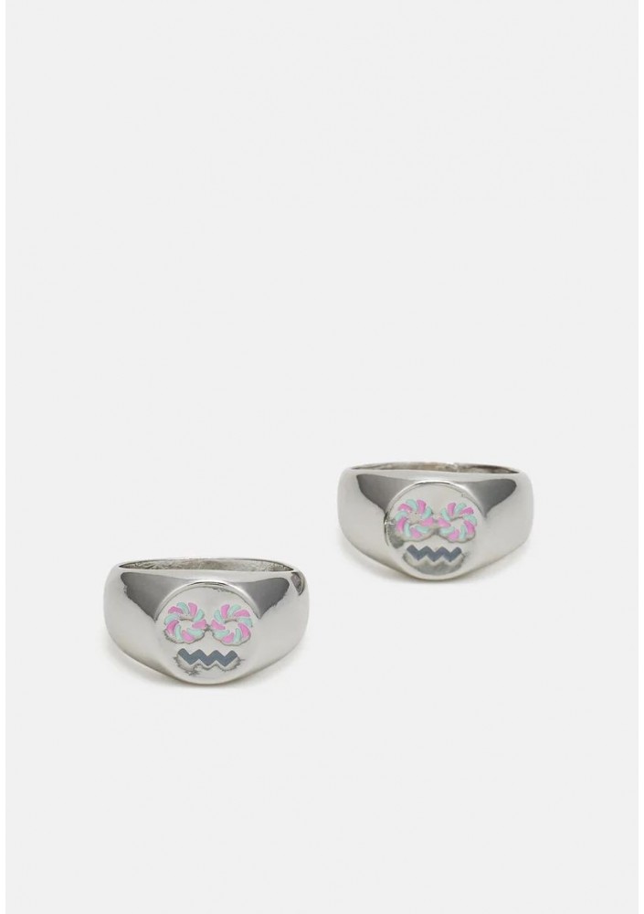 Uncommon Souls Pierścionki sygnetowe (rozmiar M/L)