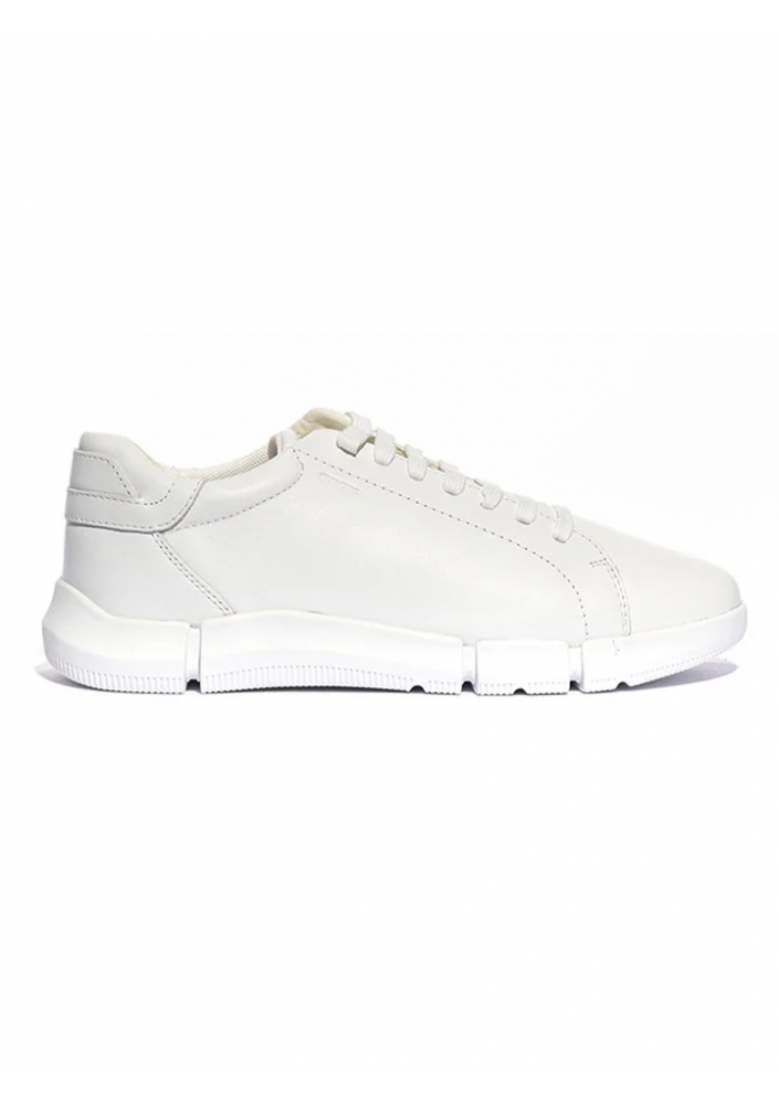 Geox Skórzane sneakersy "Adacter" w kolorze białym